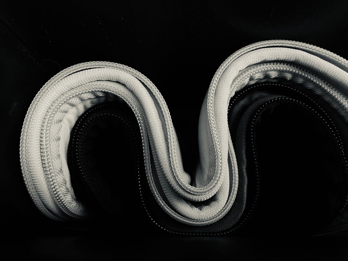 5-Bujin-Batdorjova-Temny_minimalismus